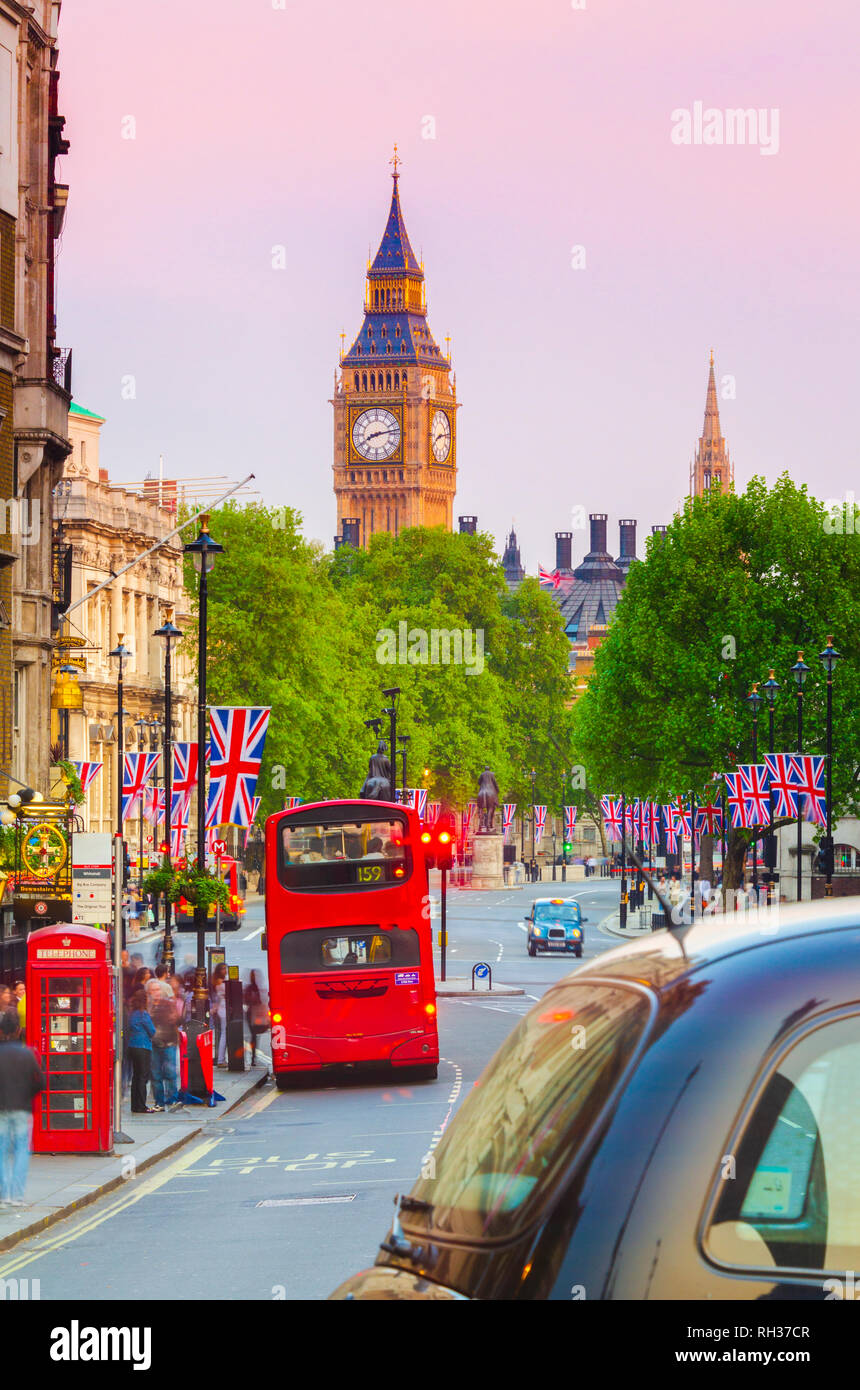 Reino Unido, Inglaterra, Londres, Whitehall y el Big Ben Foto de stock