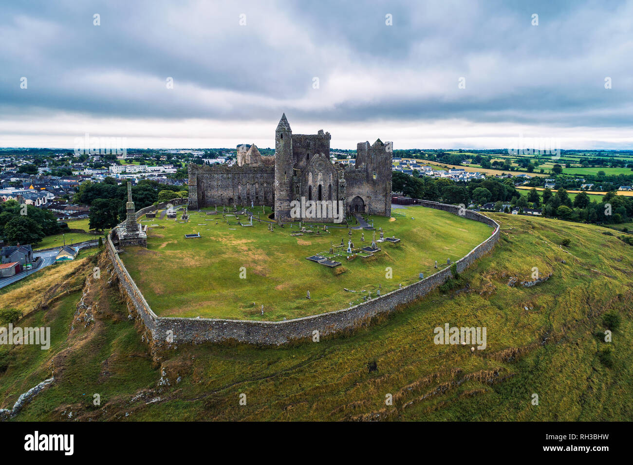 Vista aérea de la Roca de Cashel en Irlanda Foto de stock