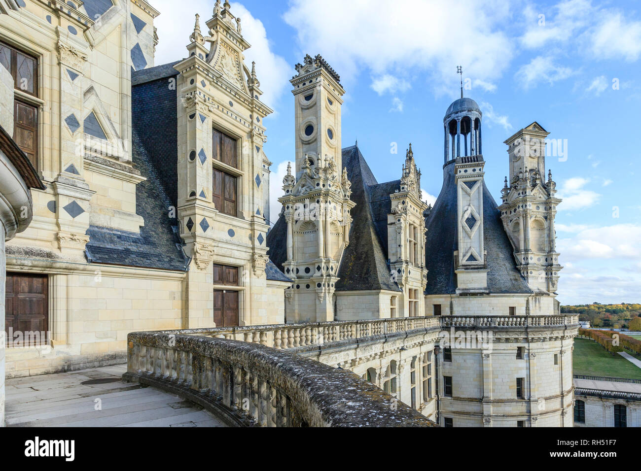 Francia, Loir et Cher, Chambord, el castillo Chambord, techos en el lado noroeste se ve desde la terraza // Francia, Loir-et-Cher (41), château de Chambord, Foto de stock