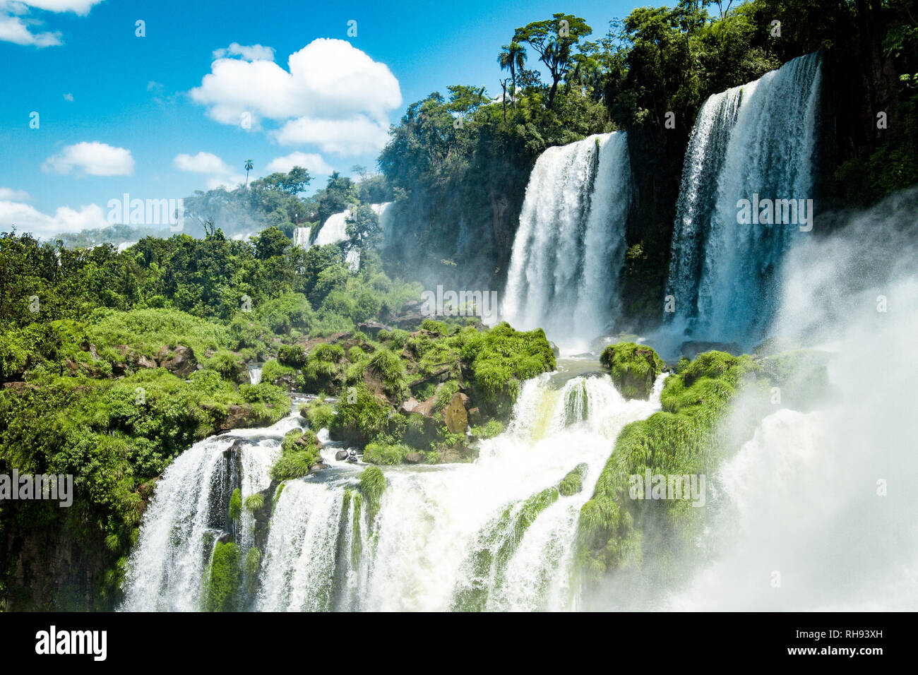 Las increíbles cataratas de Iguazú en Brasil Foto de stock