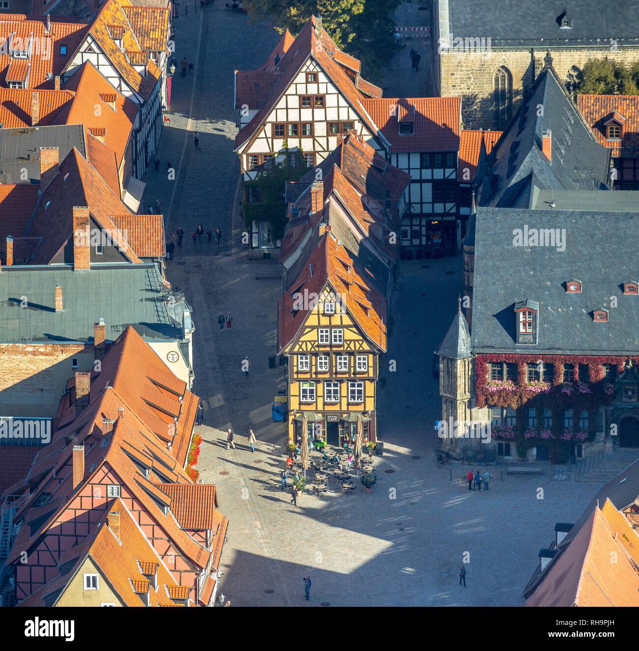 Vista aérea, Old Town, Quedlinburg, Sajonia-Anhalt, Alemania Foto de stock
