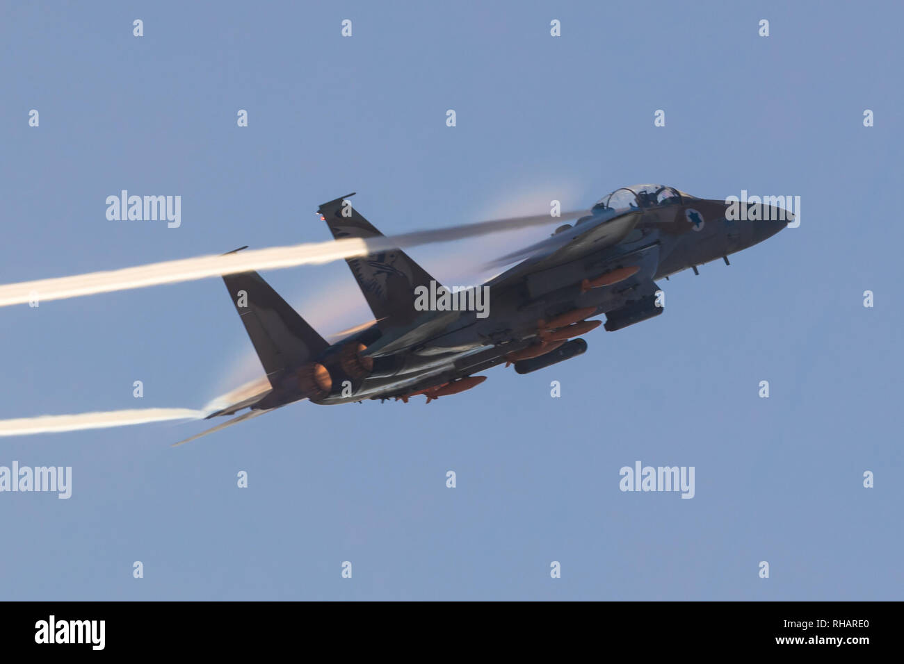 La fuerza aérea israelí F-35 Stealth Fighter jet volando durante un airshow en Hatzerim, cerca de Beer Sheva Israel Foto de stock