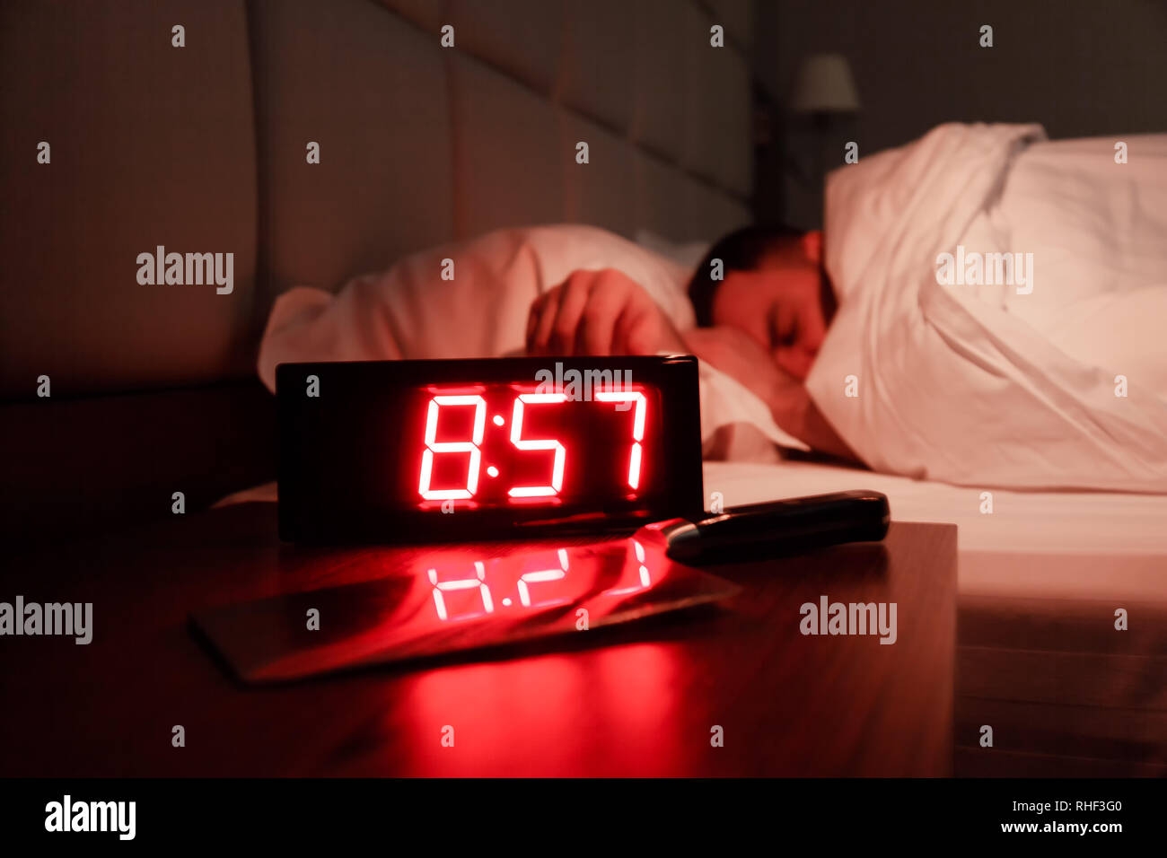 reloj digital mesa de noche
