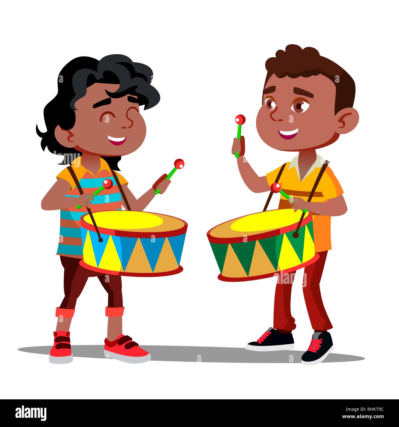 Dos pequeños niños Afro Americana haciendo sonar los tambores y bailes de  Vector. Ilustración aislada Imagen Vector de stock - Alamy