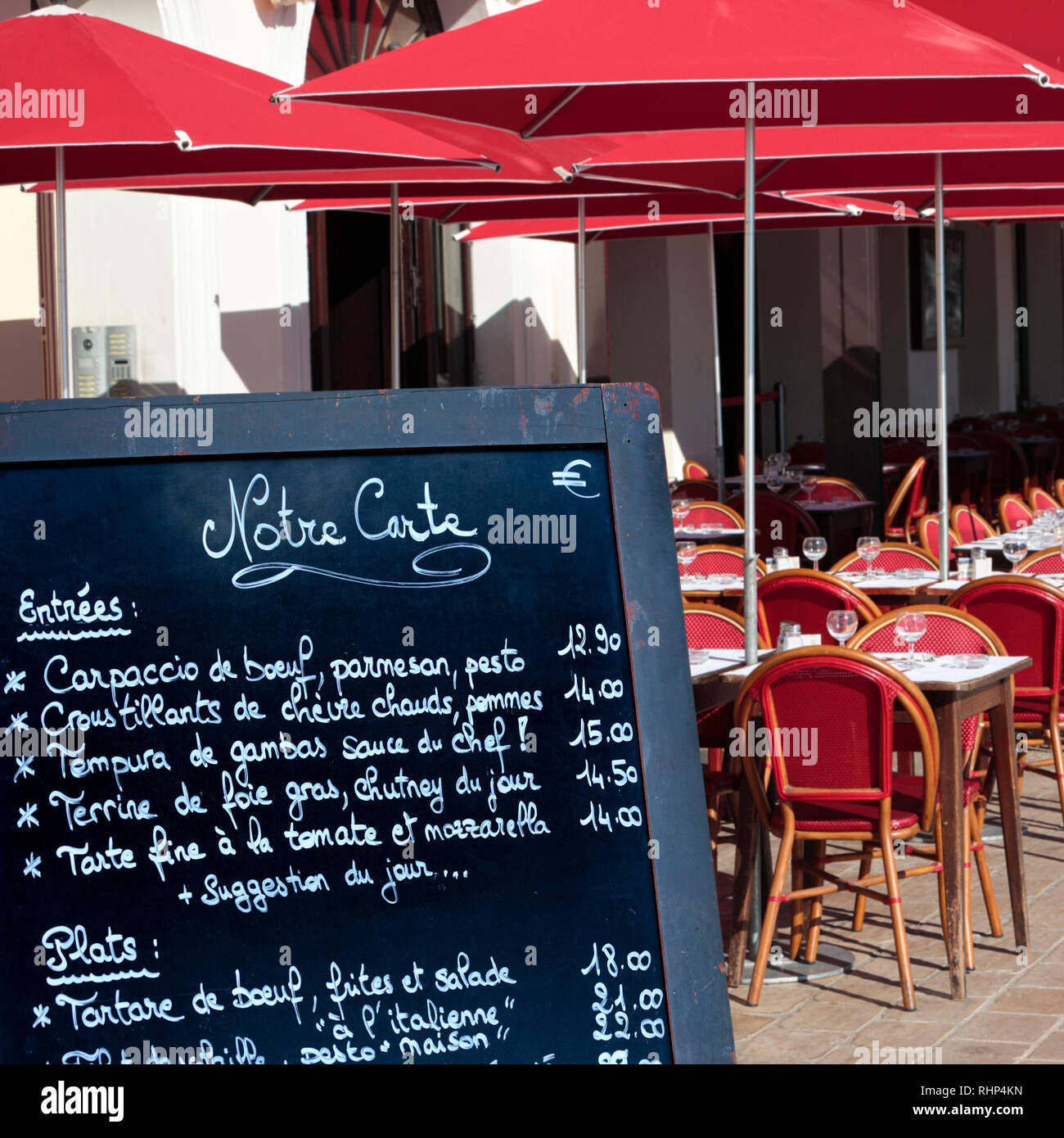 El menú del restaurante francés junta al sur de Francia Fotografía de stock  - Alamy