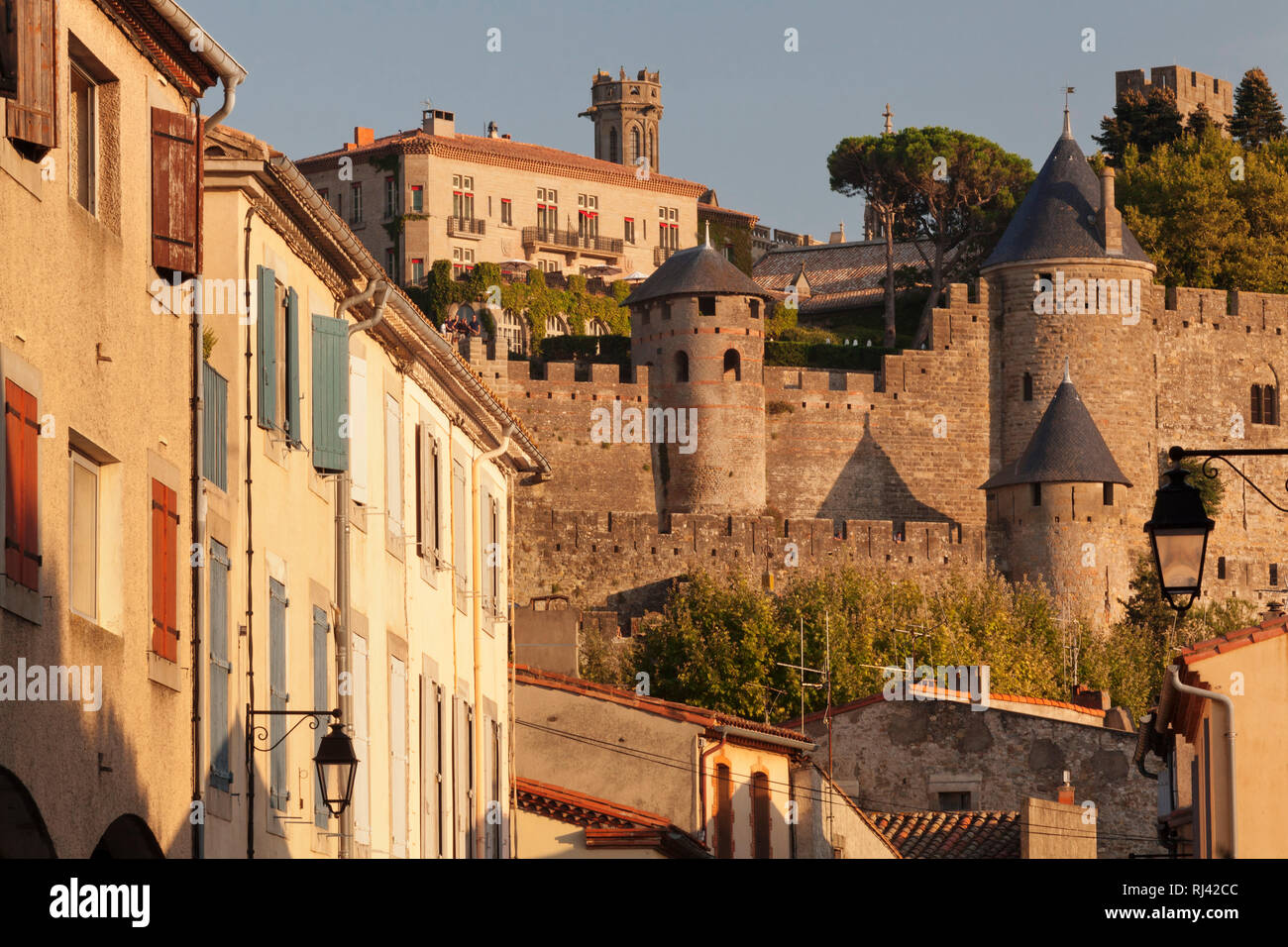 La Cite, mittelalterliche Festungsstadt Carcassonne, la UNESCO Weltkulturerbe, Languedoc-Roussillon, Südfrankreich, Frankreich Foto de stock