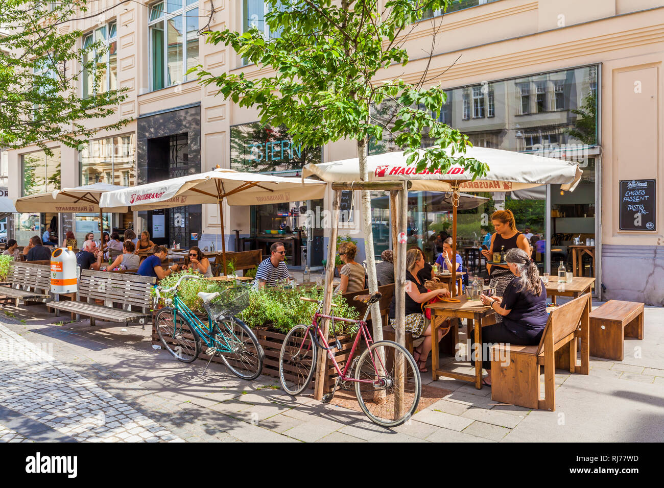 Österreich, Wien, Spittelberg, Stadtteil, Szeneviertel, Siebensterngasse, Cafe 7Stern, Cafetería, Restaurante, Kulturzentrum, Veranstaltungslokal Foto de stock