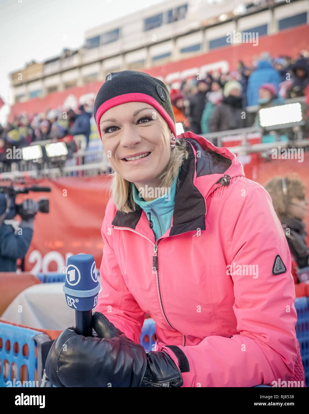 Son, en Suecia. El 05 Feb, 2019. Esquí alpino: Maria Höfl-Riesch, ex campeón de esquí olímpico y actualmente la televisión ARD, experto en el área de acabado de los campeonatos del mundo. Crédito: Michael Kappeler/dpa/Alamy Live News Foto de stock