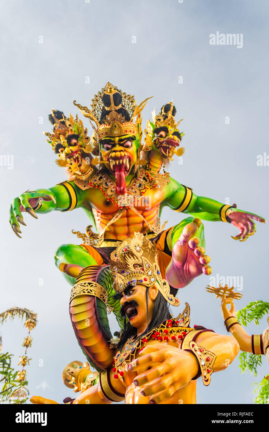 08 de marzo de 2016, Bali, Indonesia :-ogoh Ogoh estatuas como son conocidos localmente que se paseó por las calles en la víspera del día Nympi (silenciosa). Foto de stock