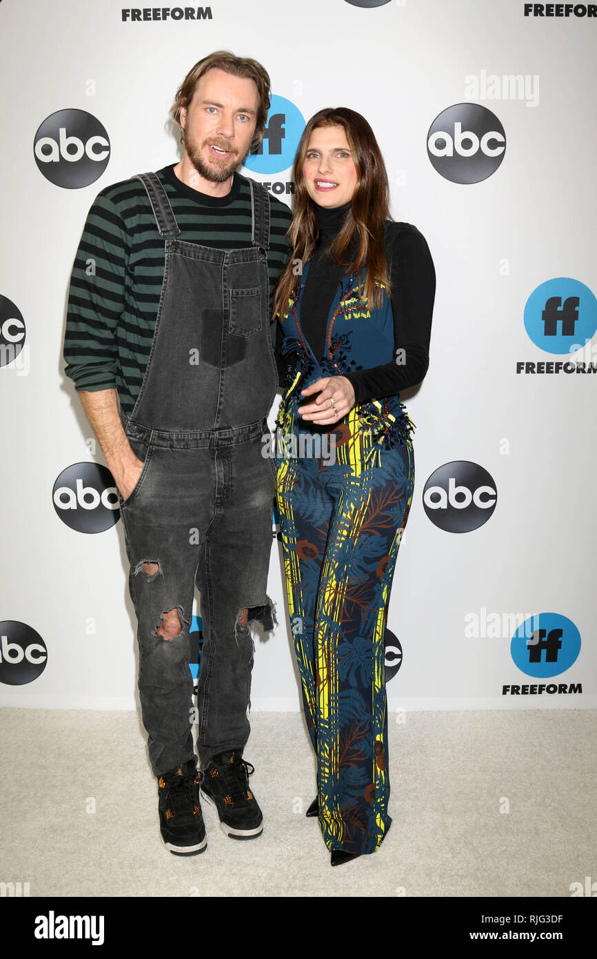 LOS ANGELES - Feb 5: Dax Shepard, lago Bell en el Disney ABC Television invierno Foto Tour de prensa llamada en el Langham Huntington Hotel el 5 de febrero de 2019 en Pasadena, CA. Crédito: David Edwards/MediaPunch Foto de stock