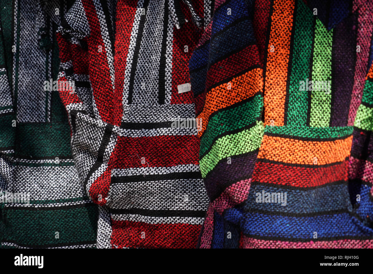 Ecuador Traditional Clothes Fotos e Imágenes de stock - Página 6 - Alamy