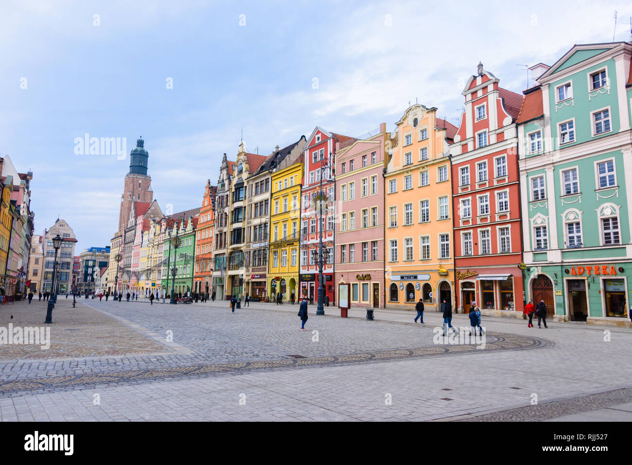 Los coloridos edificios dentro de la ciudad, Plaza Rynek, Wroclaw, Wroclaw, Polonia, Wroklaw Foto de stock