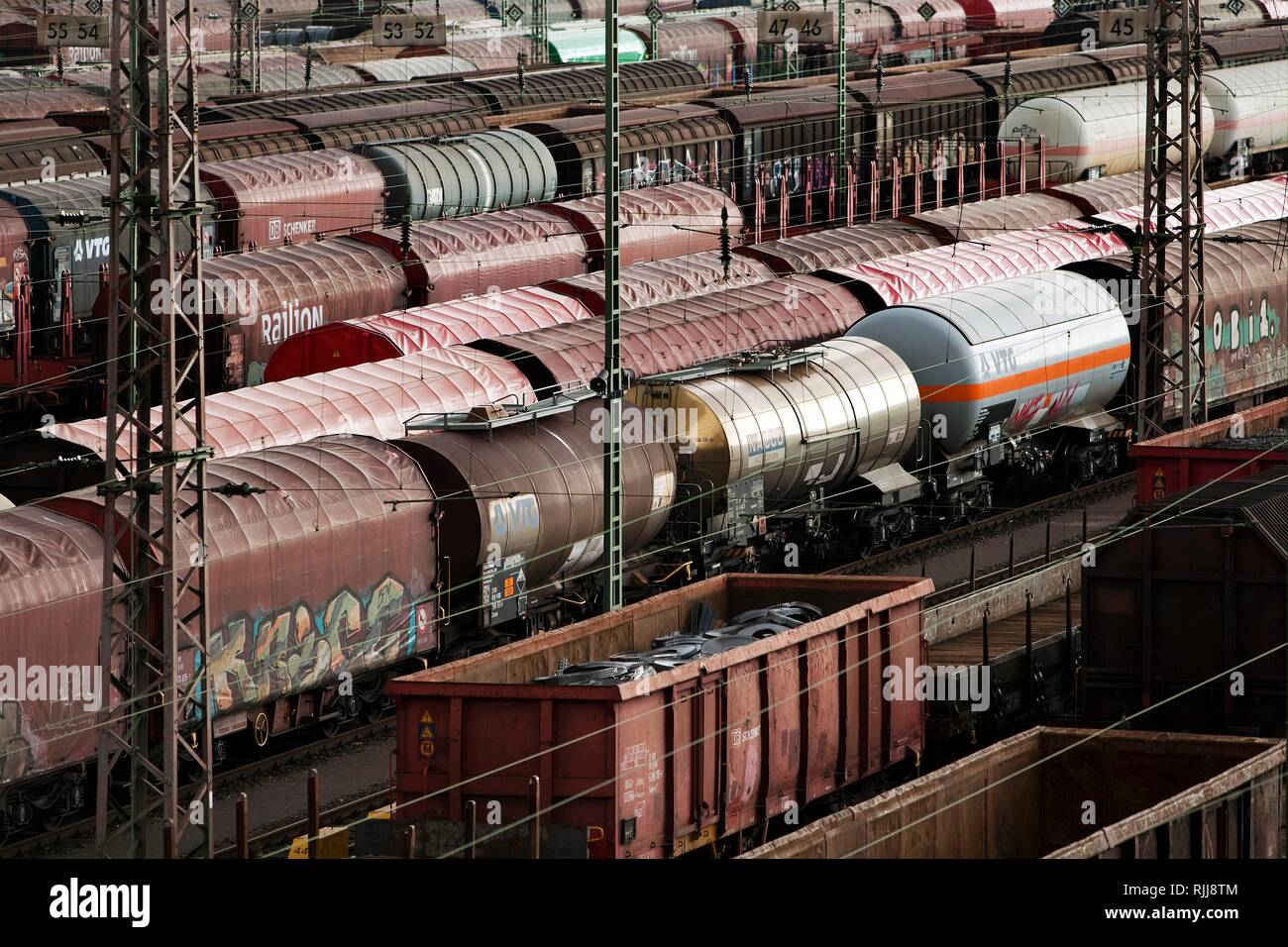 Los trenes de carga para pátio, Hagen, área de Ruhr, Renania del Norte-Westfalia, Alemania Foto de stock