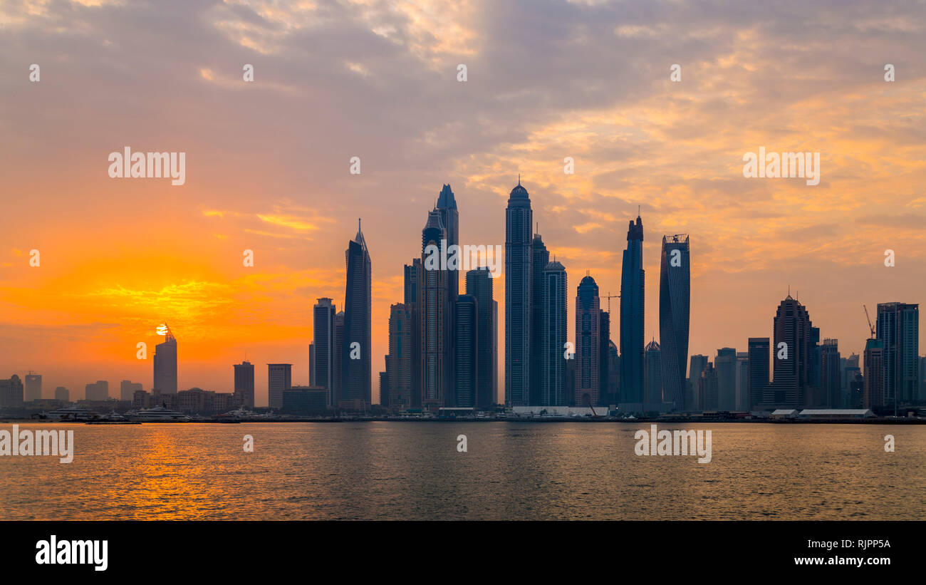 Horizonte, Puerto deportivo de Dubai, EAU Foto de stock