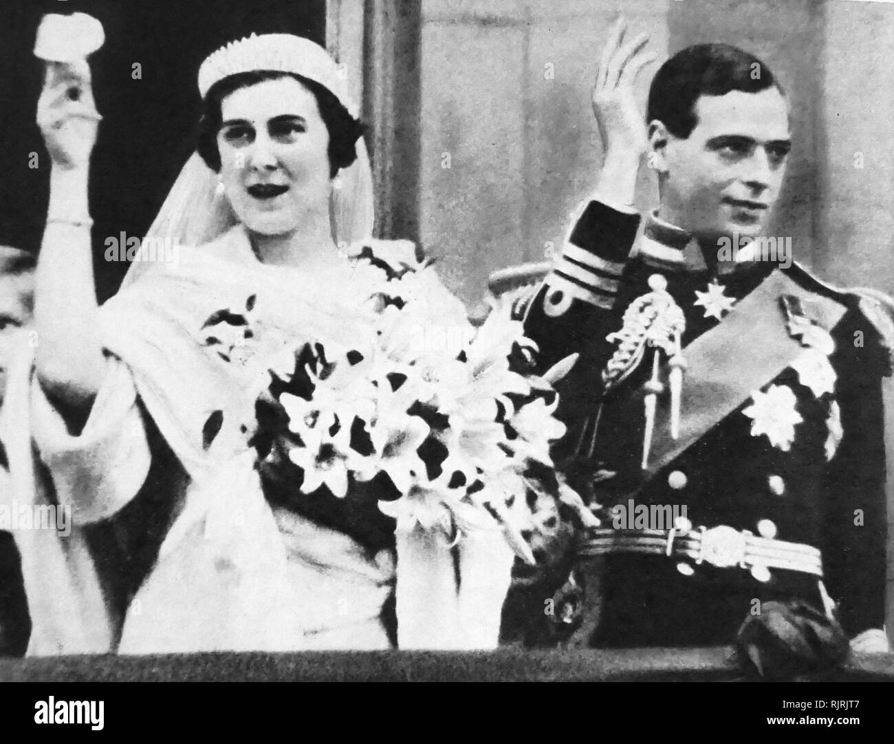 Prince George, duque de Kent, hijo del rey Jorge V y la reina María, en su matrimonio con la princesa marina 1934 Foto de stock