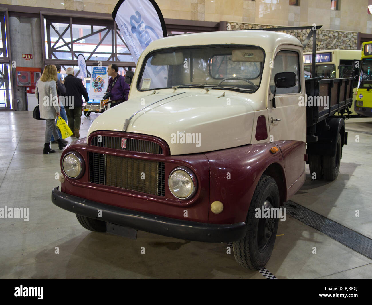 Fiat truck fotografías e imágenes de alta resolución - Alamy