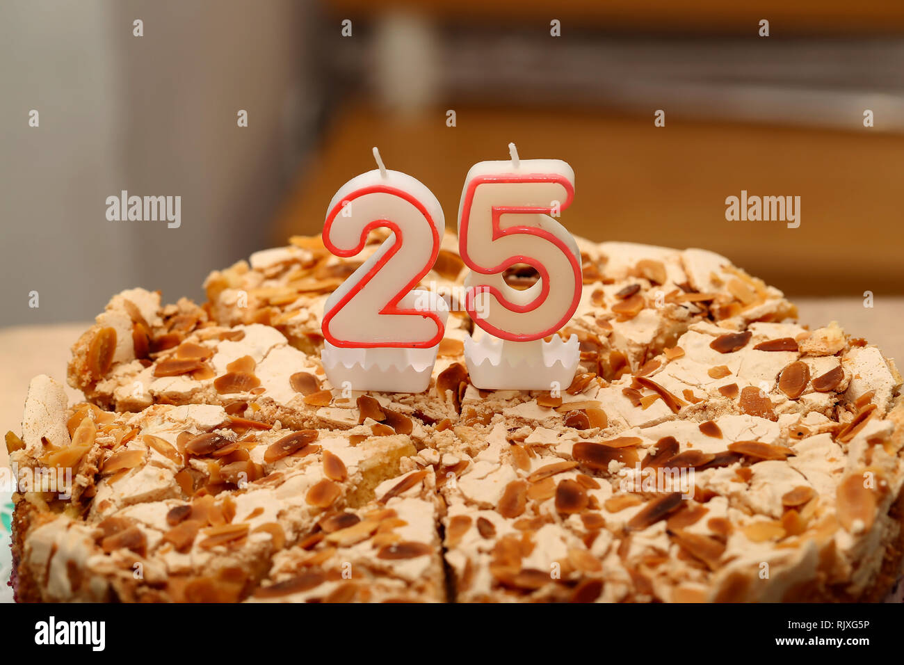 Happy 25th Anniversary Cake Fotos E Imagenes De Stock Alamy