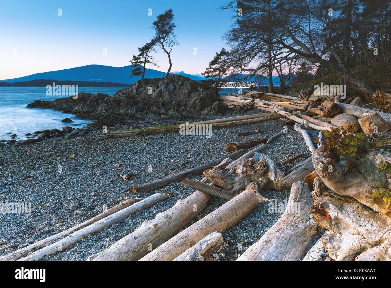 Impresionantes paisajes y cascadas del Pacífico Noroeste de Bowen Island BC Canadá cerca de Vancouver, Centro de la ciudad, la fotografía artística. Foto de stock