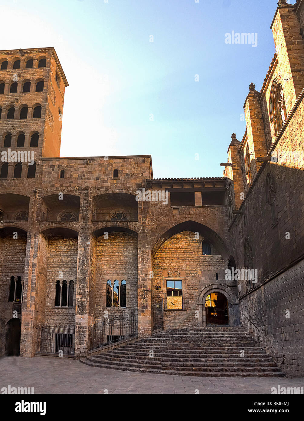 El Palau Reial Major en la Plaça del Rei, en Barcelona, Cataluña, España Foto de stock