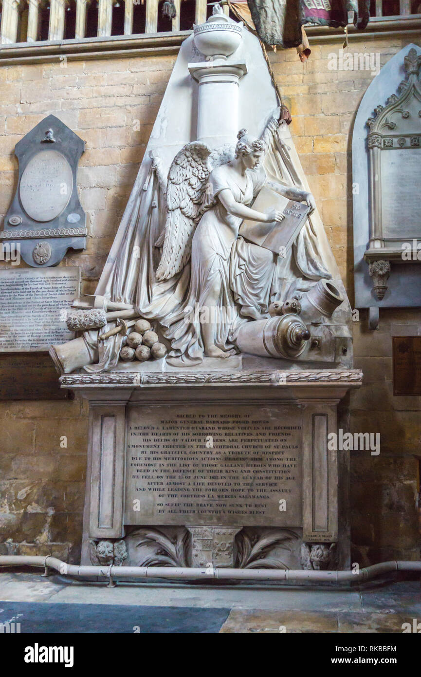 Monumento funerario victoriano a mayor general Barnard Foord Bowes, asesinado en Salamanca, 1769-1812, Beverley Minster, East Riding de Yorkshire, Inglaterra Foto de stock