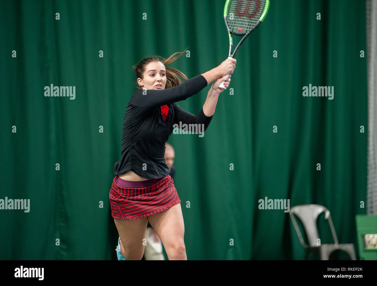 Shrewsbury, Shropshire, RU . El 11 de febrero, 2019. Laura Robson (en la foto) recibió un comodín para característica en las eliminatorias de los $60,000 en el caso de la Shrewsbury Club el lunes 11 de febrero de 2019. Playng Jessica PIERI desde Italia Crédito: Richard Dawson/Alamy Live News Foto de stock