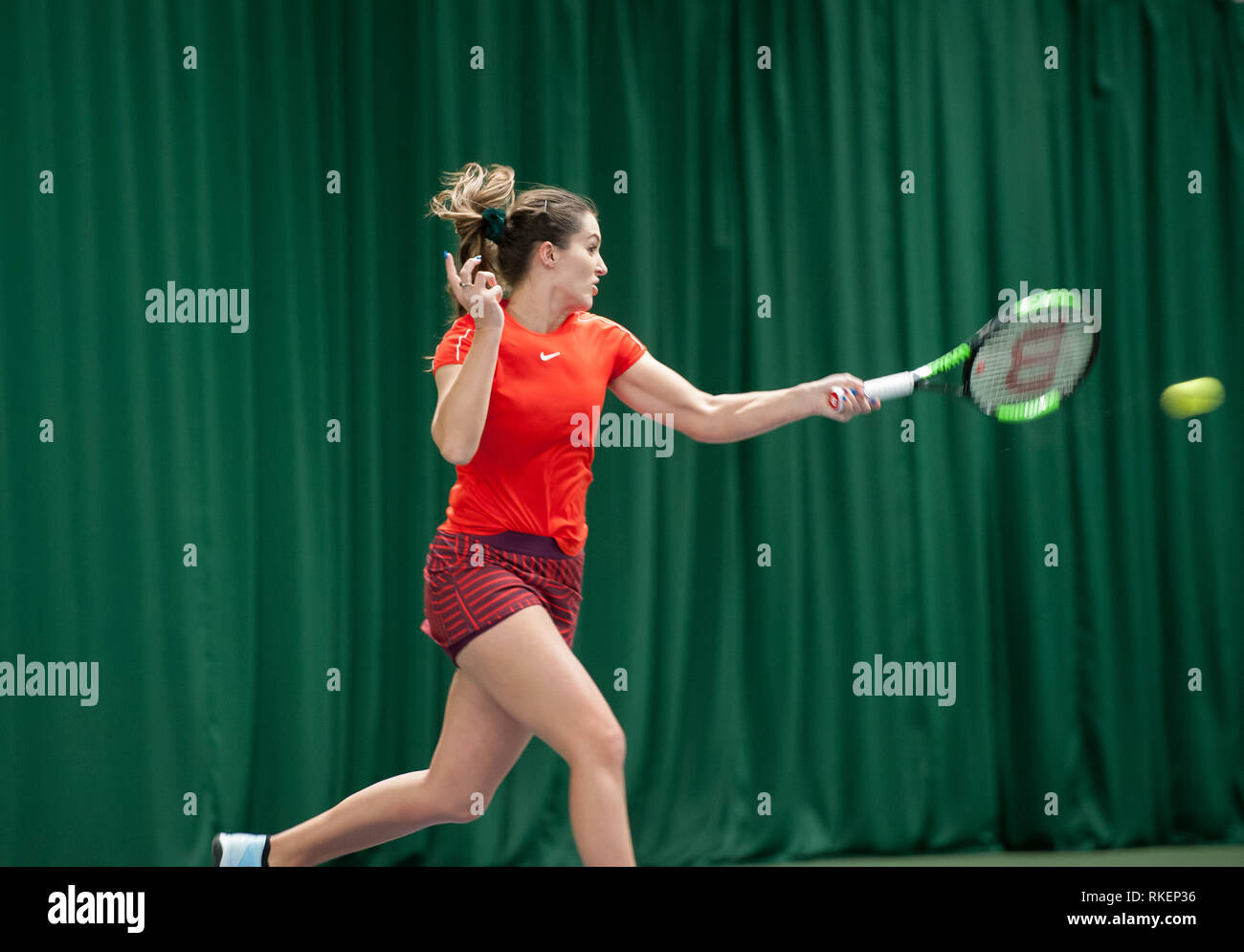 Shrewsbury, Shropshire, RU . El 11 de febrero, 2019. Laura Robson (en la foto) recibió un comodín para característica en las eliminatorias de los $60,000 en el caso de la Shrewsbury Club el lunes 11 de febrero de 2019. Playng Jessica PIERI desde Italia Crédito: Richard Dawson/Alamy Live News Foto de stock