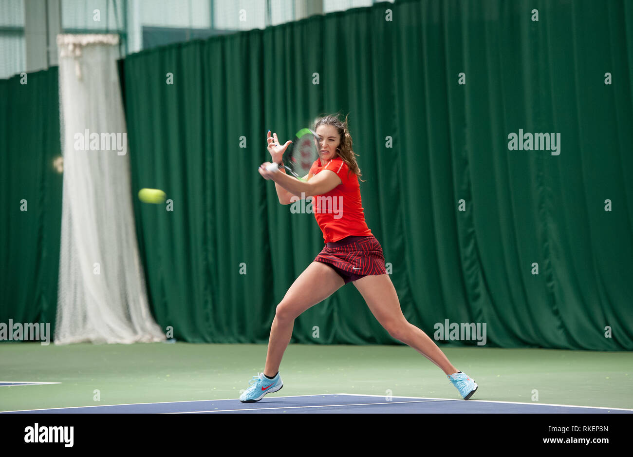 Shrewsbury, Shropshire, RU . El 11 de febrero, 2019. Laura Robson (en la foto) recibió un comodín para característica en las eliminatorias de los $60,000 en el caso de la Shrewsbury Club el lunes 11 de febrero de 2019. Playng Jessica PIERI desde Italia Crédito: Richard Dawson/Alamy Live News Foto de stock