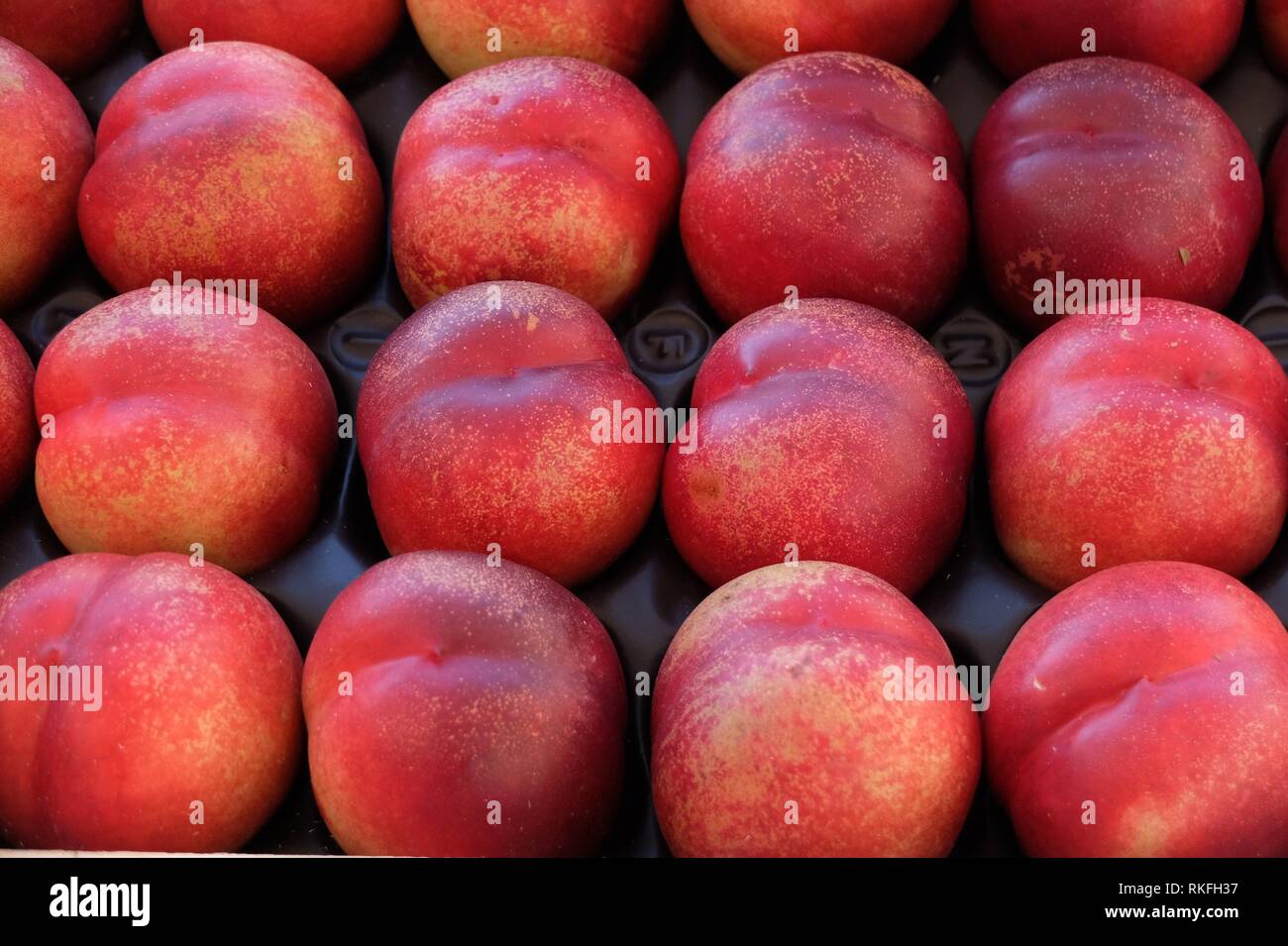 Spanish nectarines fotografías e imágenes de alta resolución Alamy