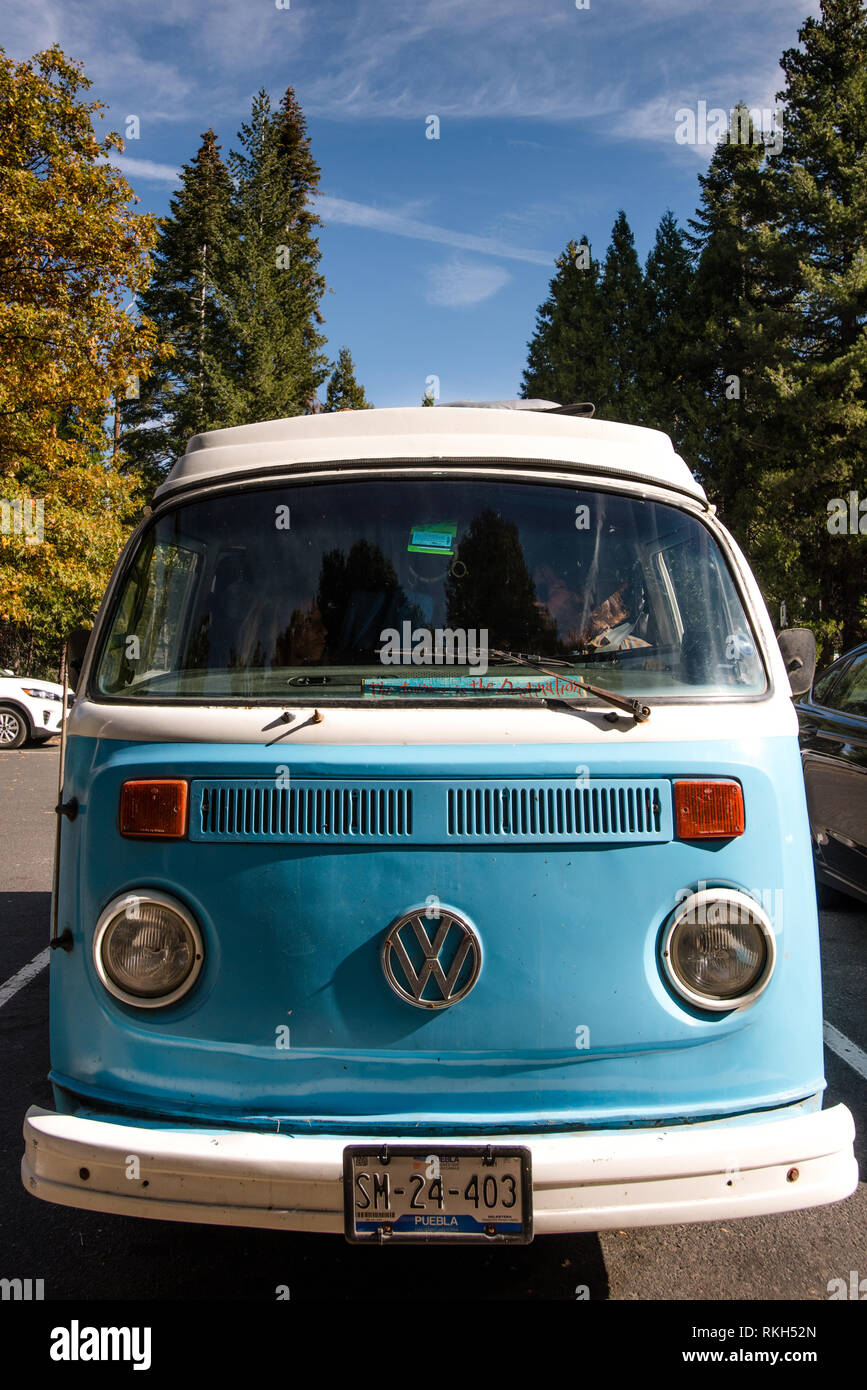 Volkswagen campervan yosemite nationalpark fotografías e imágenes de