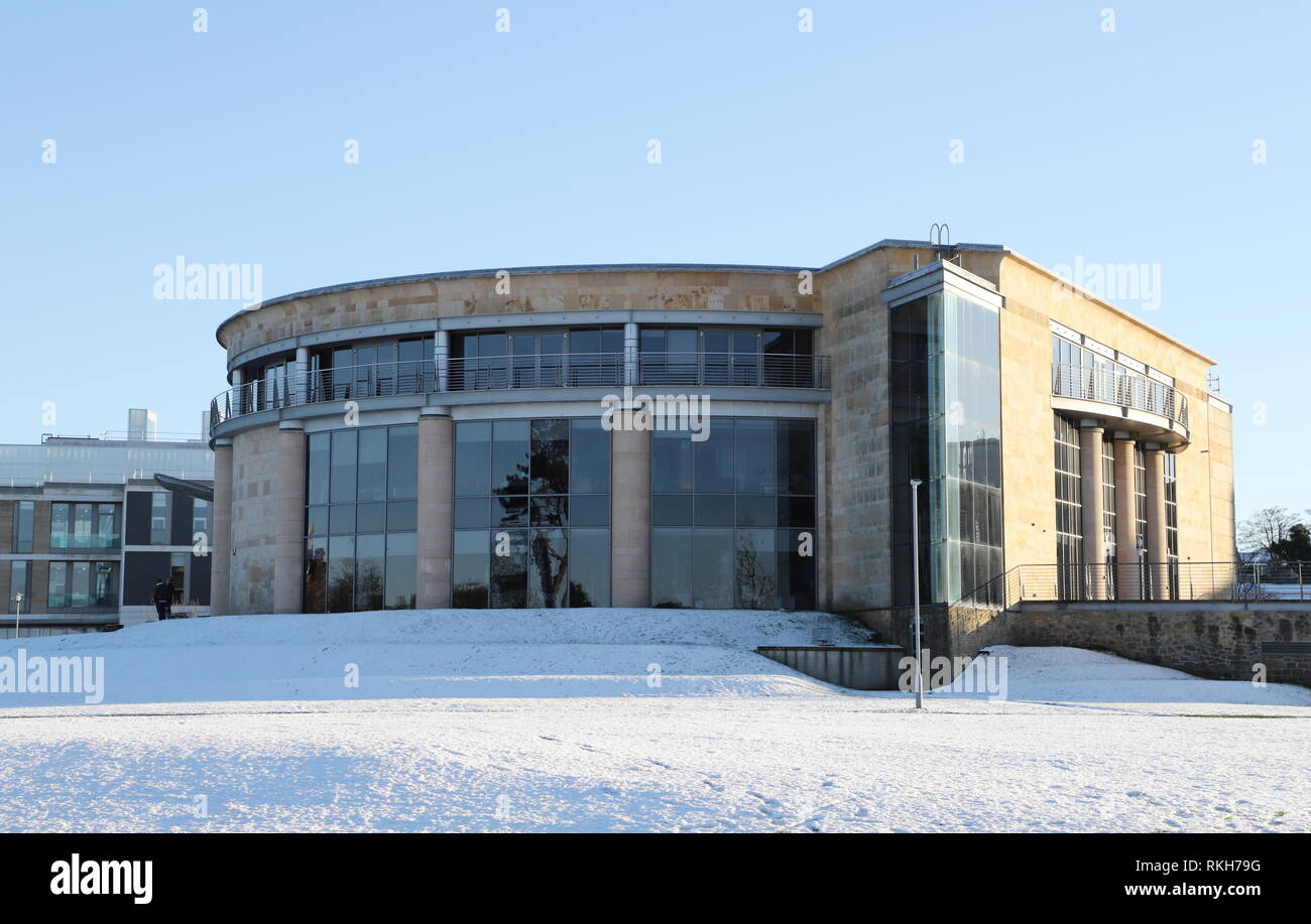 Universidad de St Andrews con nieve St Andrews Fife Escocia Febrero 2019 Foto de stock