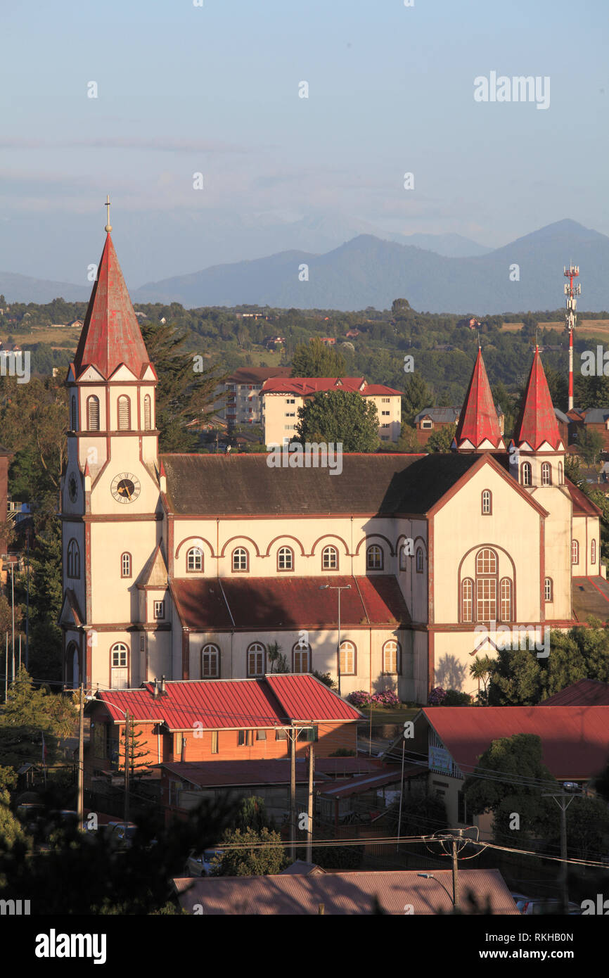 Chile, El Distrito de los Lagos, Puerto Varas, Iglesia Católica, Foto de stock