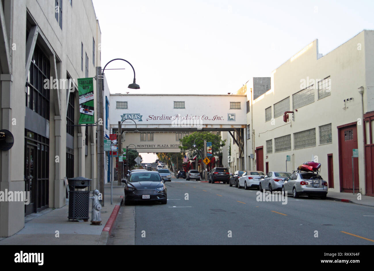 Productos Co edificio AENEAS Sardina y Monterey Plaza Hotel, Cannery Row, Monterey, California, EE.UU. Foto de stock