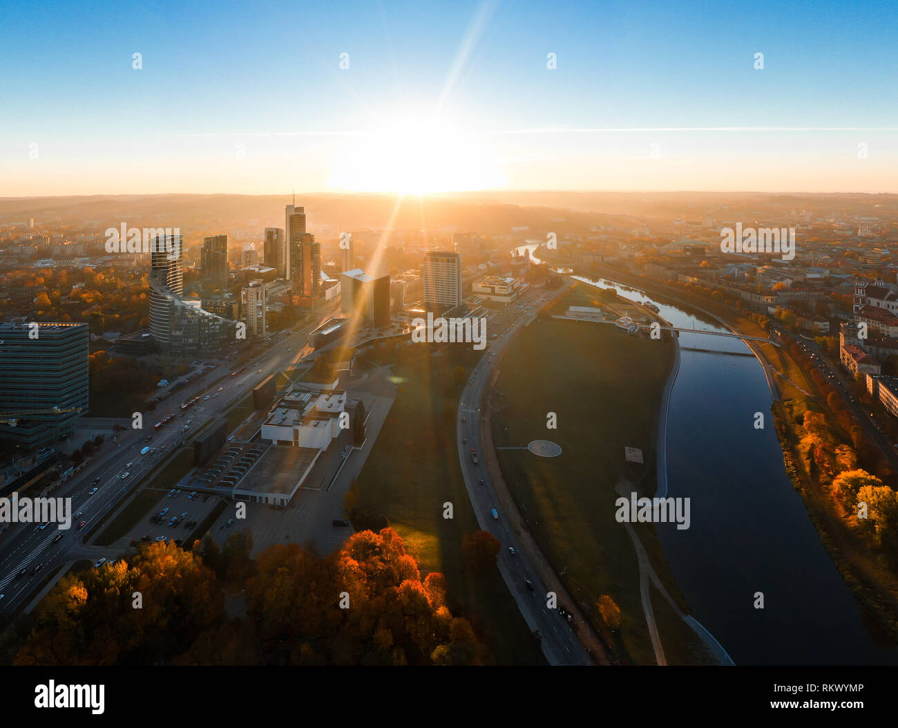 Distrito de rascacielos en el centro de Vilnius, Lituania Foto de stock
