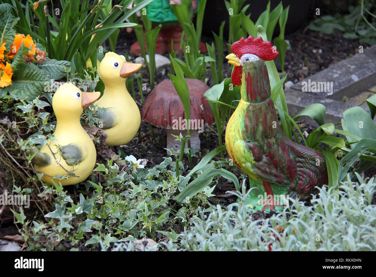 Adornos para el jardín Fotografía de stock - Alamy