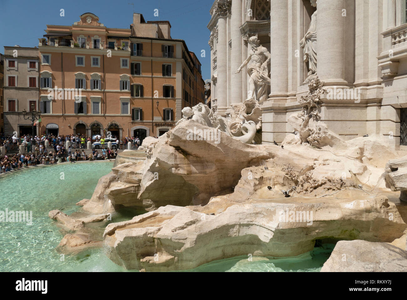 Palazzo Poli, también Palazzo Conti, Fontana di Trevi, la Fontana di Trevi, Roma, Italia Foto de stock