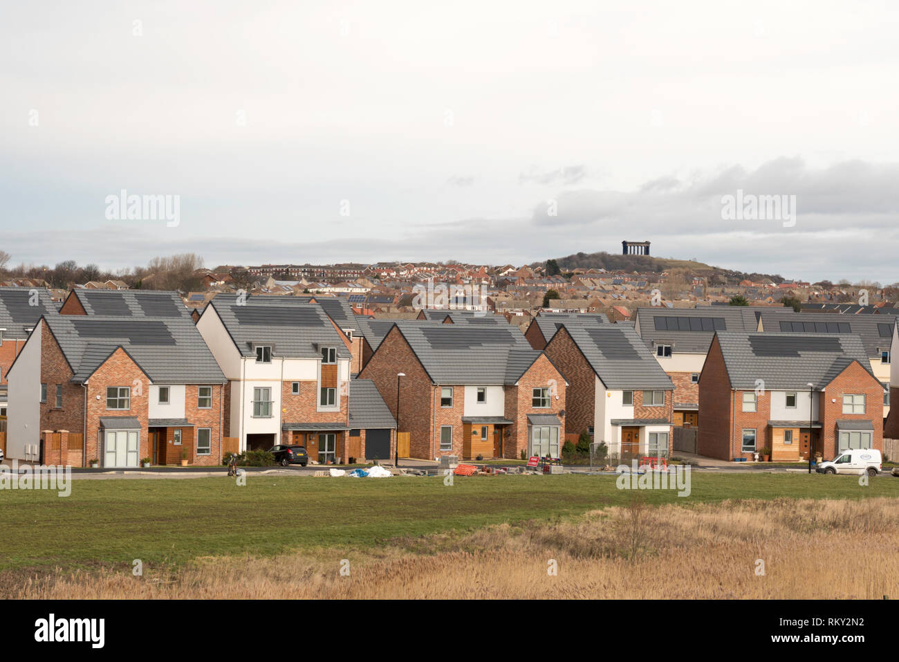 Las nuevas casas construidas en el sitio de Lambton Colliery, en Elba Park, Houghton le Spring, al noreste de Inglaterra, Reino Unido. Foto de stock