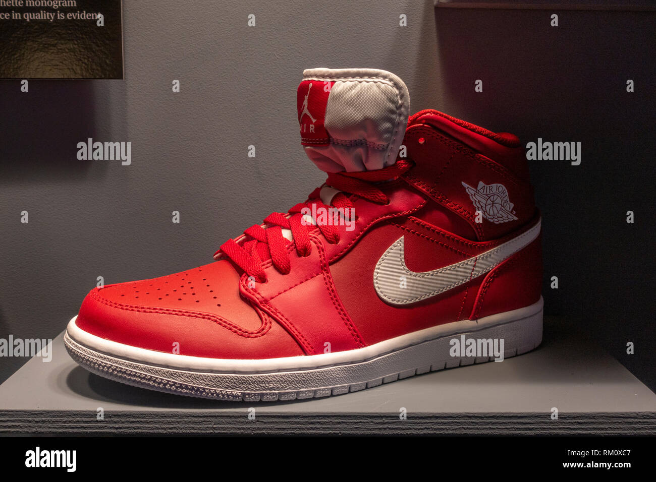 Nike air fotografías e imágenes de alta resolución - Alamy