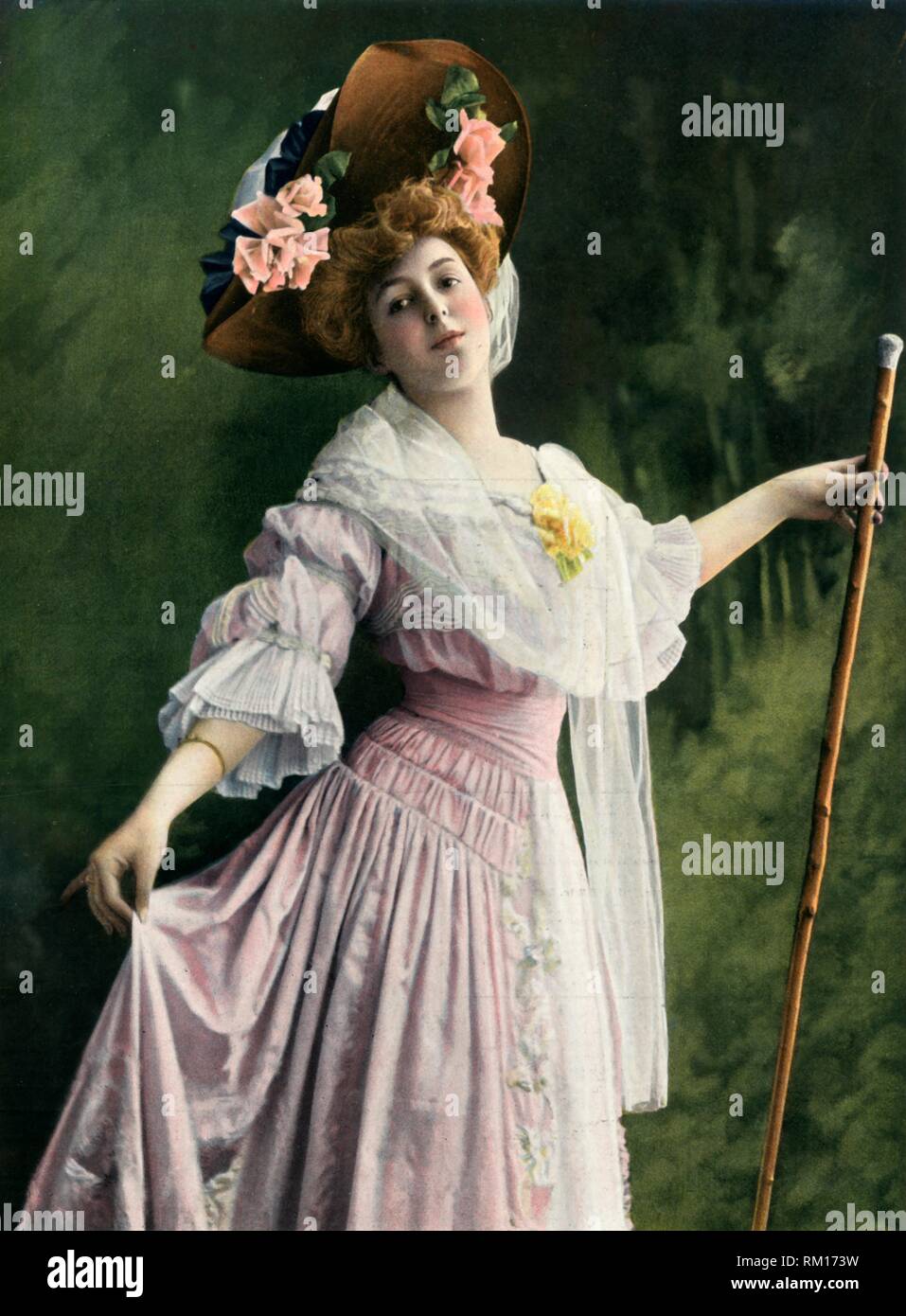 "Lle. Marthe Regnier, papel de Jacqueline. - La Passerelle. - Vodevil", 1904. Creador: Desconocido. Foto de stock