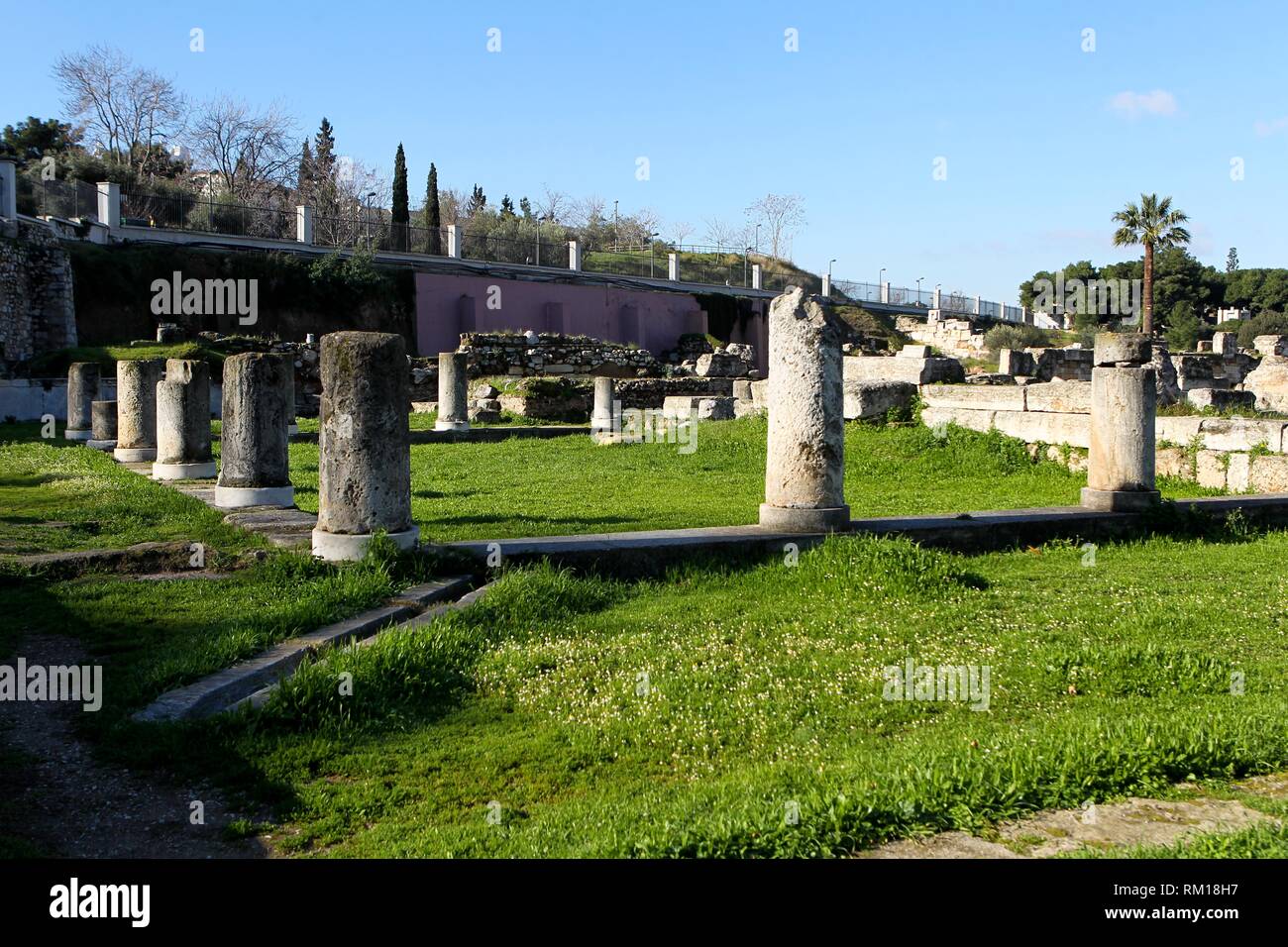 El Pompeion, entre la puerta de Dipylon y lo sagrado en el antiguo sitio de Keramikos. Kerameikos es uno de los más importantes pero menos visitado archaeo Foto de stock
