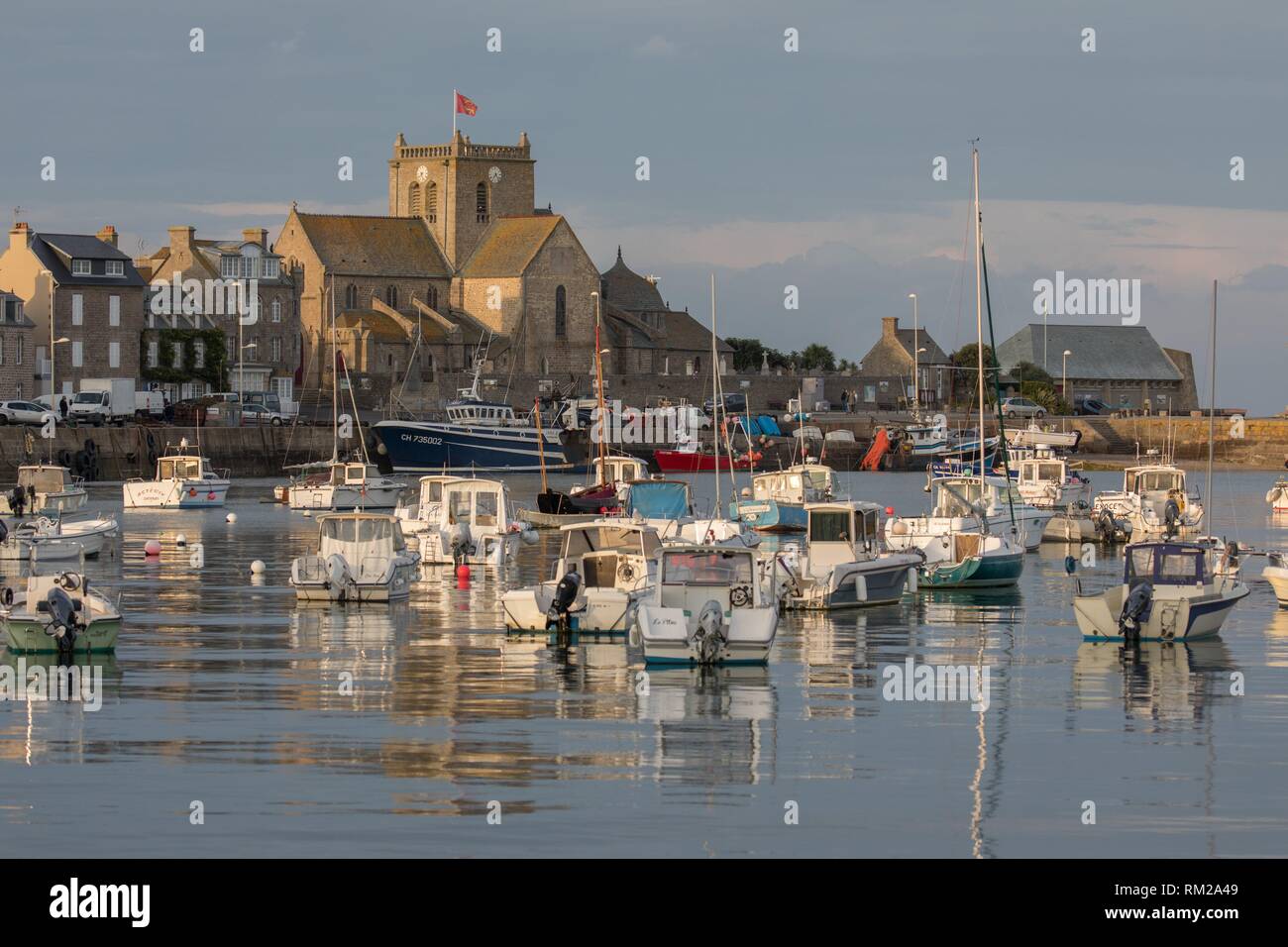 Puerto de Barfleur. Normandía, Francia Foto de stock