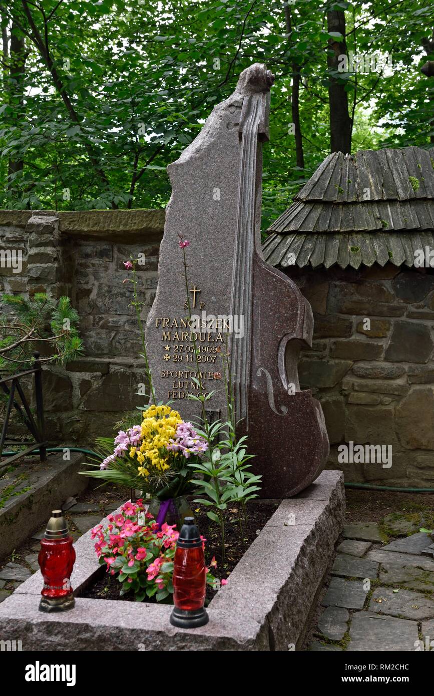 Antiguo cementerio de Zakopane, región de Podhale, montañas Tatra, provincia de Malopolska (Polonia Menor), de Polonia, de Europa Central. Foto de stock