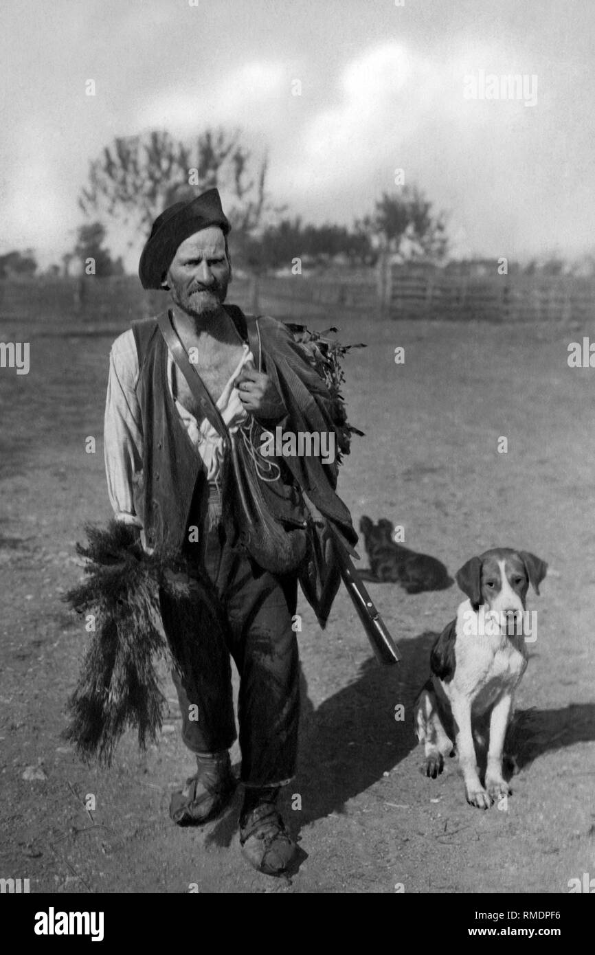 Europa, Italia, Calabria, un cazador, 1910-20 Foto de stock