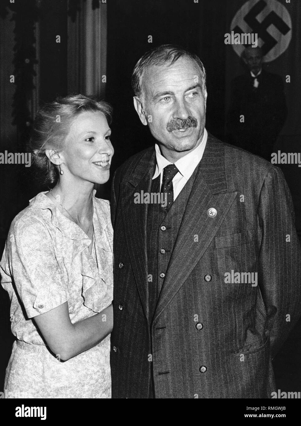 Armin Mueller Stahl Junto Con Su Colega Ursela Monn Foto Sin Fecha Fotografia De Stock Alamy