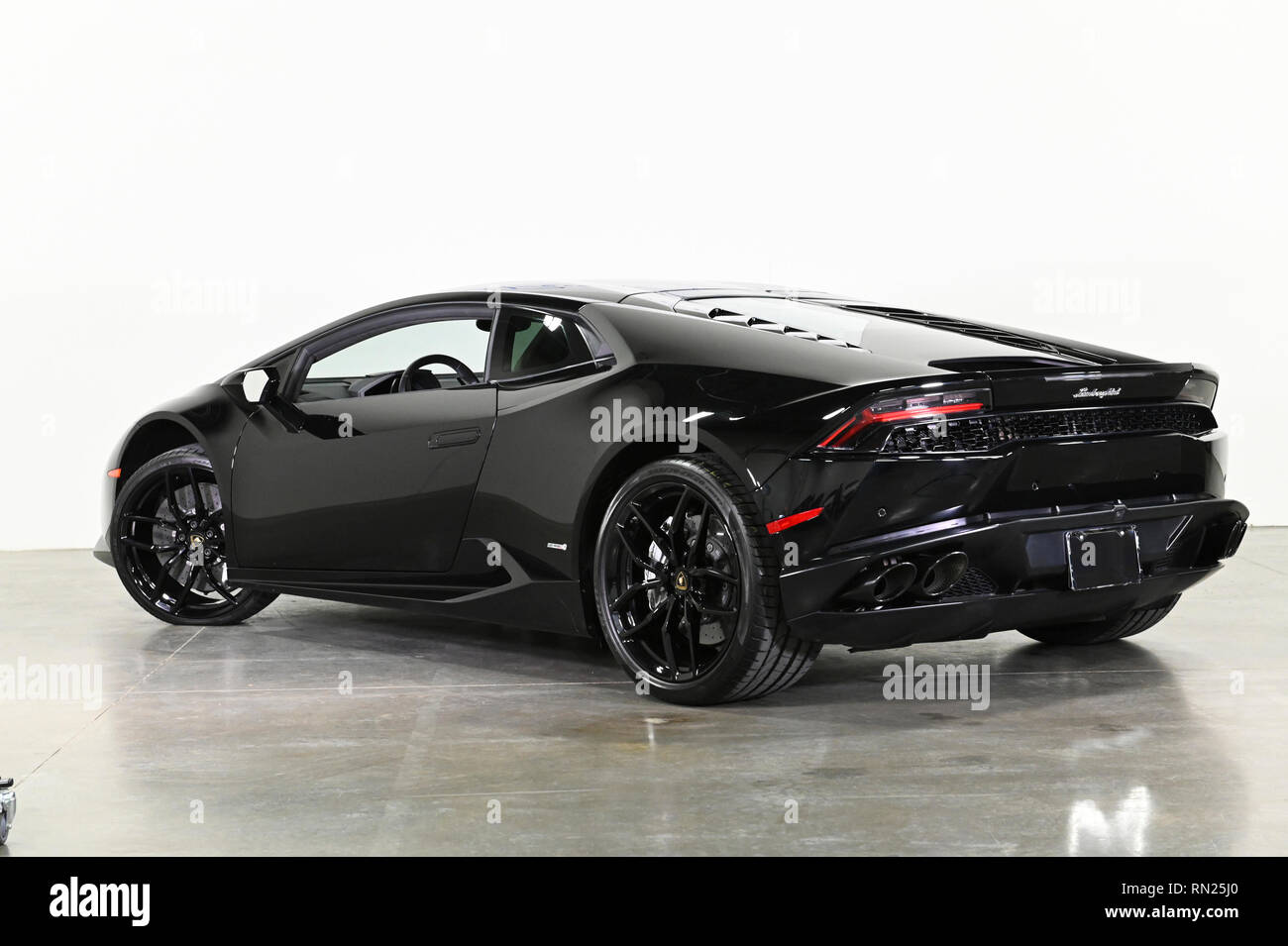 Feb 11, 2019: 2015 LAMBORGHINI HURACAN  10 cilindros, automático  Fotografía de stock - Alamy