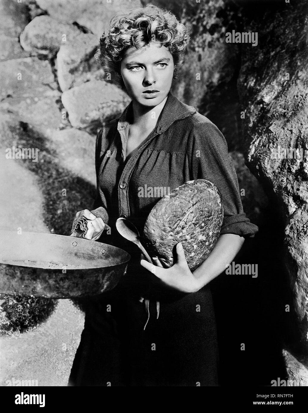 INGRID Bergman, por quién doblan las campanas, 1943 Foto de stock