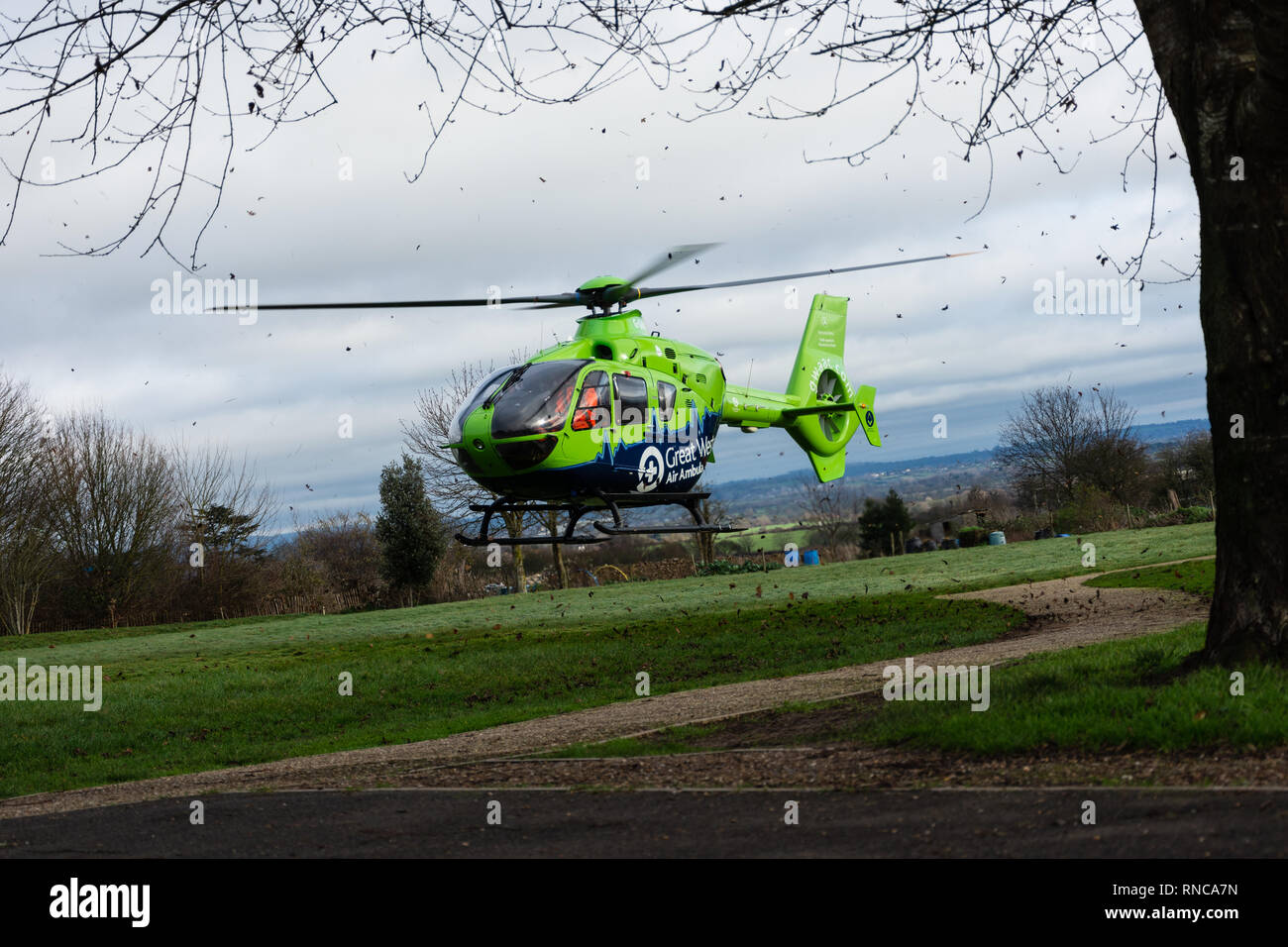 El GREAT WESTERN aterrizar en una ambulancia aérea de Bradford On Avon Park Foto de stock