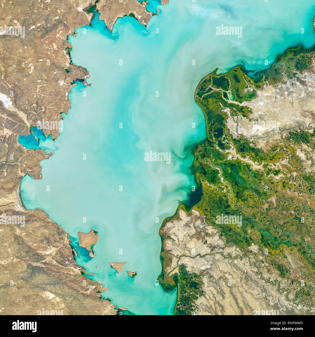 El Lago Baljash, Kazajstán, es el lago más grande de Asia Central y la 15ª más grande del mundo. Foto de stock