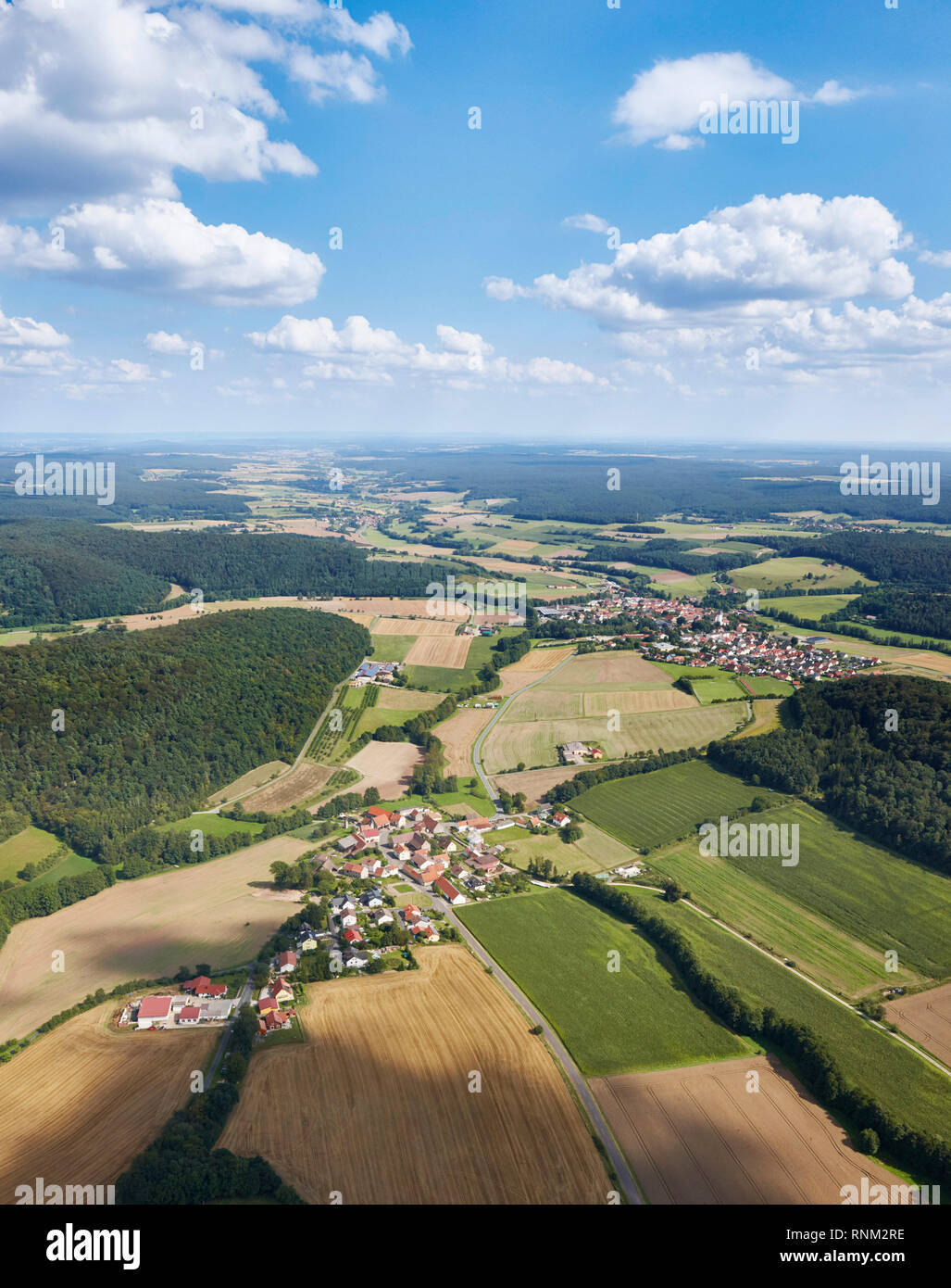 La ciudad Obersteinbach visto desde el aire. Municipio, Distrito de Hassberg Rauhenebrach, Baviera, Alemania Foto de stock