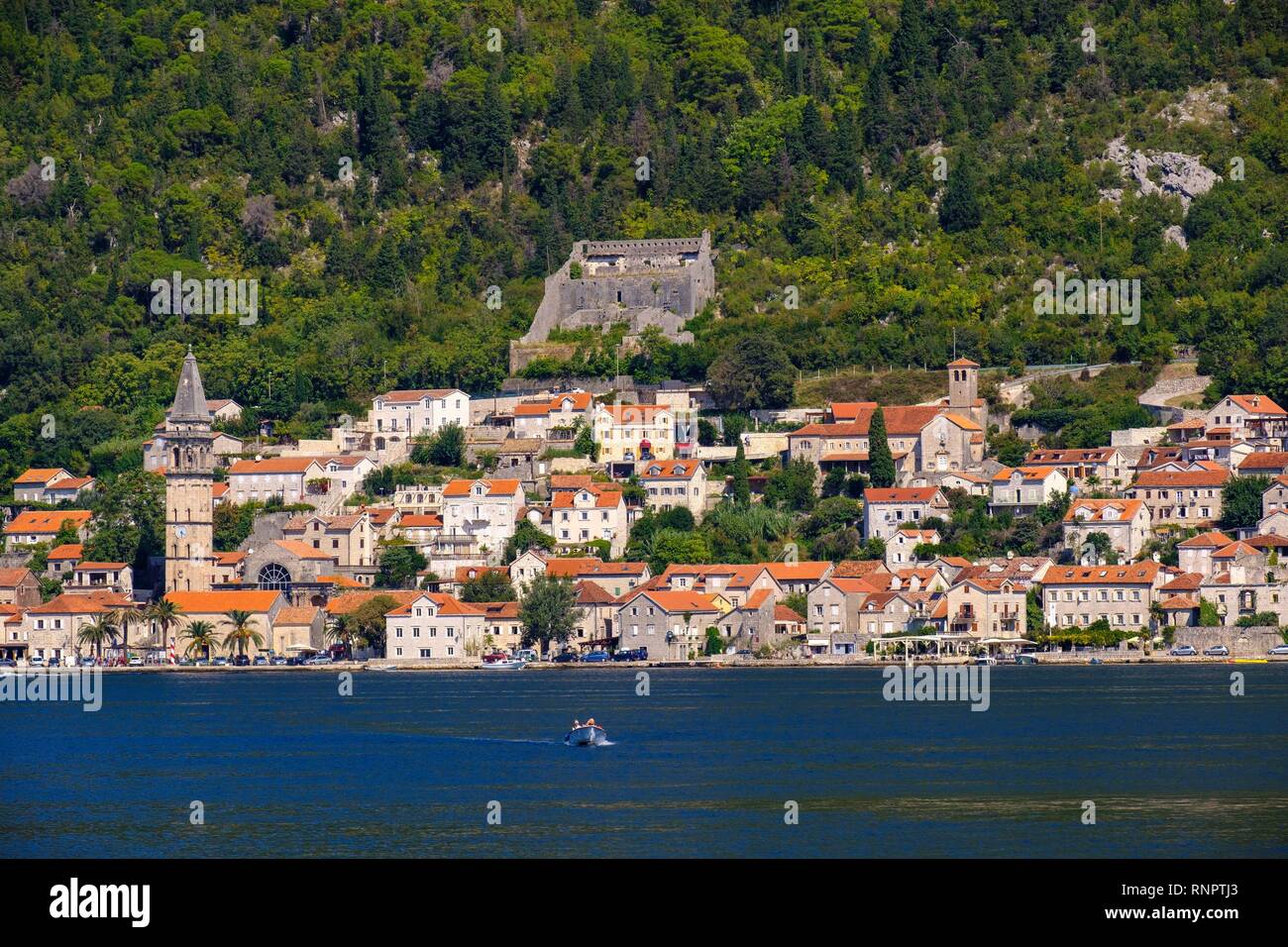 Perast, bahía de Kotor, Montenegro Foto de stock