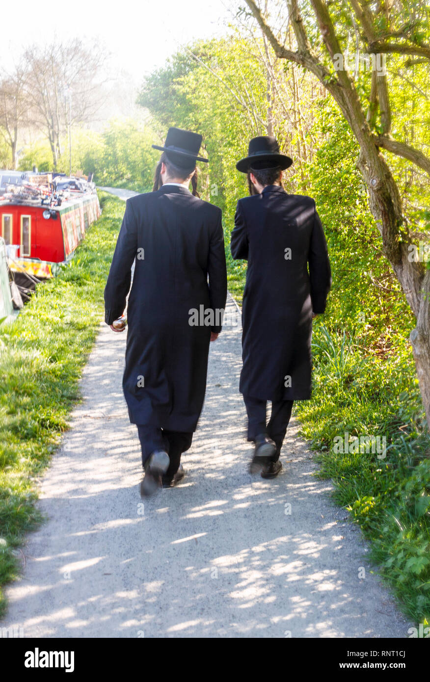 Ropa religiosa judía fotografías e imágenes de alta resolución - Alamy